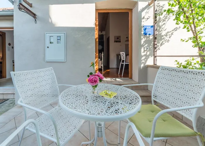 Apartmani Bugenvilija
